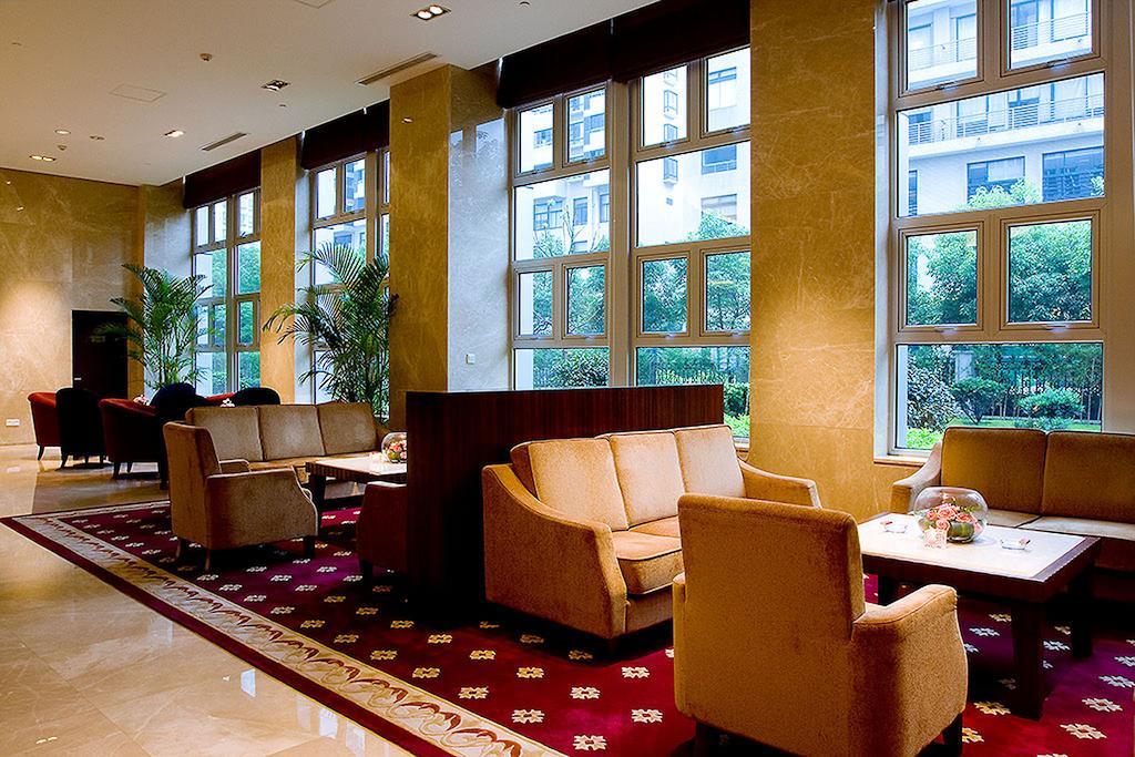 Ramada Plaza Shanghai Gateway Bagian luar foto